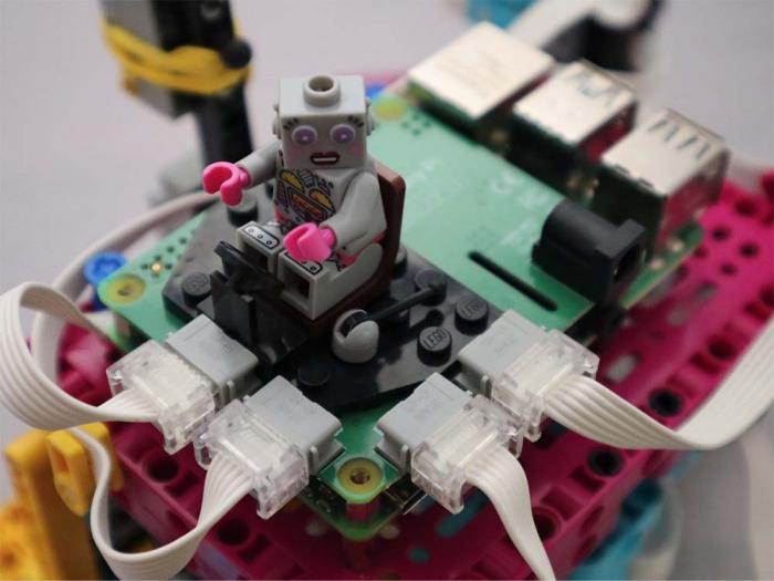Raspberry Pi Build HAT @ electrokit (3 av 4)