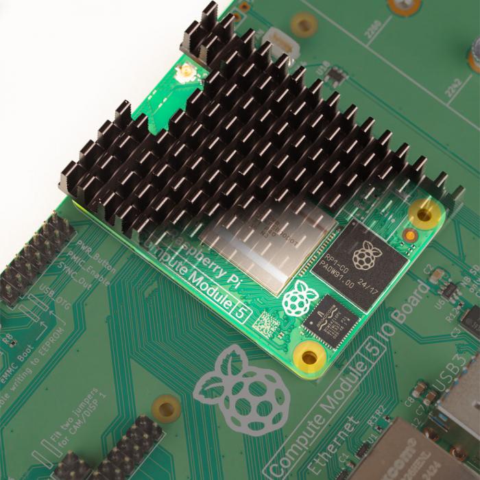 Raspberry Pi Compute Module 5 Passiv kylare @ electrokit (2 av 2)